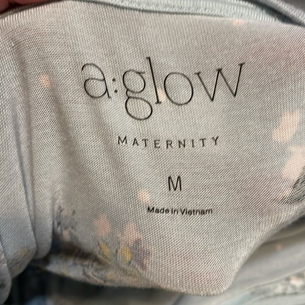 Aglow Maternity Top, crossover front, blue floral, medium - Picture 5 of 6